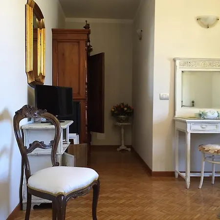 Nocleg ze śniadaniem La Cortevecchia 3*